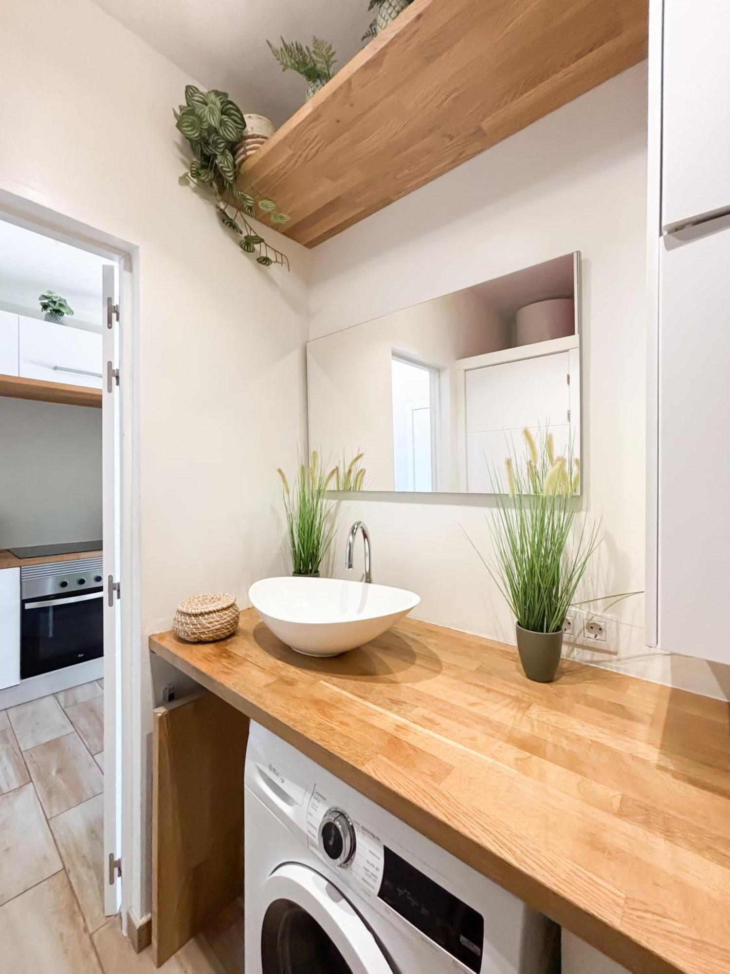 Lovely Modern Studio With An Incredible View Адехе Екстериор снимка
